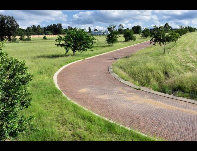 LAND FOR SALE IN KYALAMI AH